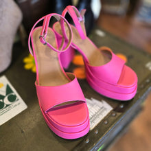  WILD FABLE Pink Chunky Heels 9.5