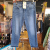 VINEYARD VINES Regular Wash Skinny Jeans 2 - PopRock Vintage. The cool quotes t-shirt store.