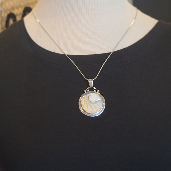 925 Sterling Silver Wave Pendant Necklace - PopRock Vintage. The cool quotes t-shirt store.