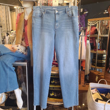  STYLE & CO Light Wash Straight Leg Jeans 18L - PopRock Vintage. The cool quotes t-shirt store.