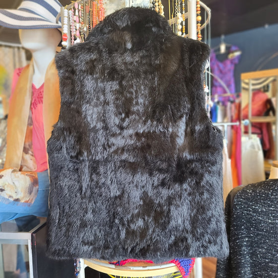 SURELL Black Rabbit Fur Zip Up Vest S/M - PopRock Vintage. The cool quotes t-shirt store.