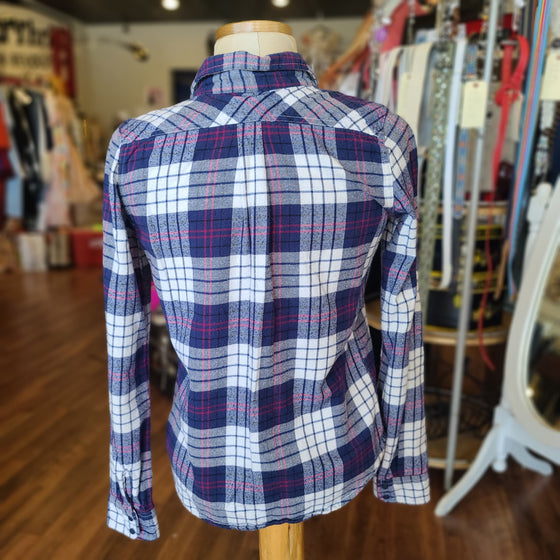 ROXY Blue/White Flannel XS - PopRock Vintage. The cool quotes t-shirt store.