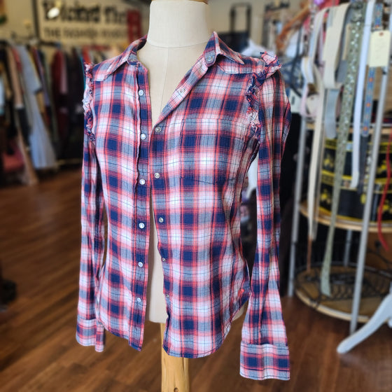 ROXY Red/White/Blue Flannel w. Ruffle S - PopRock Vintage. The cool quotes t-shirt store.