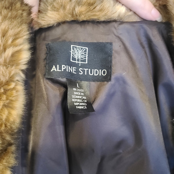 ALPINE STUDIO Faux Fur Jacket - PopRock Vintage. The cool quotes t-shirt store.