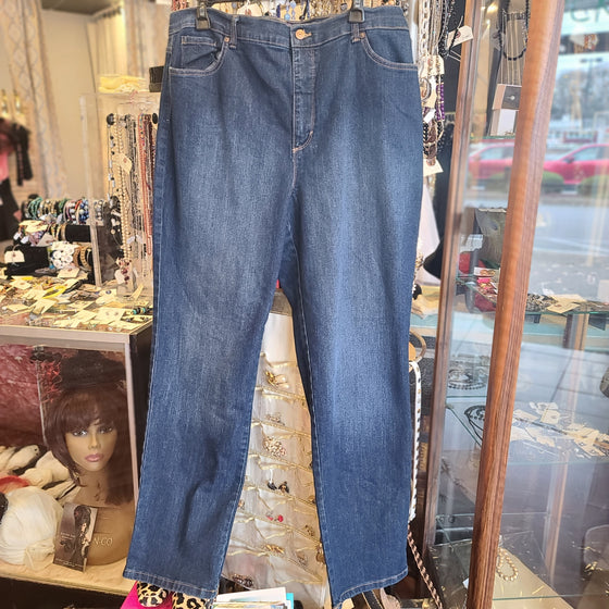 GLORIA VANDERBILT Amanda Jeans 18 - PopRock Vintage. The cool quotes t-shirt store.