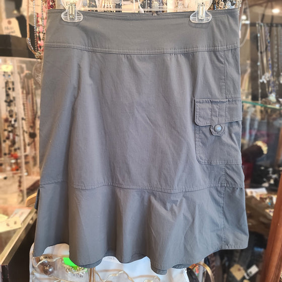 ROYAL ROBBINS Grey Cargo Skirt 6 - PopRock Vintage. The cool quotes t-shirt store.