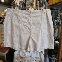  JONES NY Khakis Shorts 24W - PopRock Vintage. The cool quotes t-shirt store.