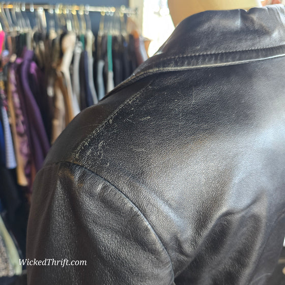 XOXO Leather Blazer M - PopRock Vintage. The cool quotes t-shirt store.