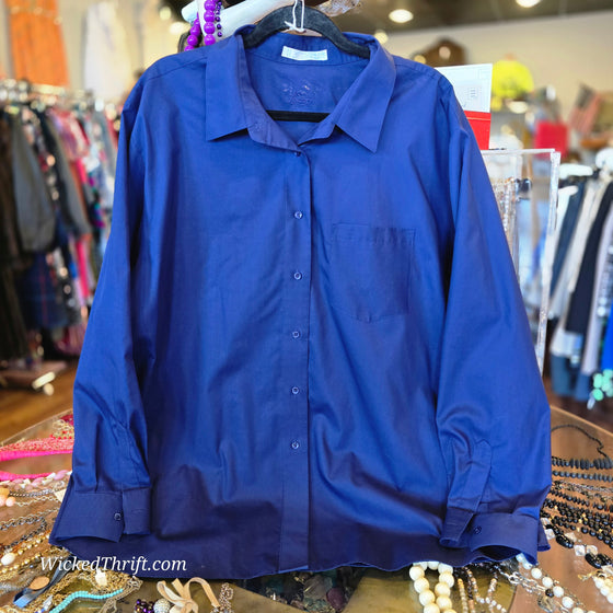 FOXCRAFT Blue Button Up Top 22W - PopRock Vintage. The cool quotes t-shirt store.