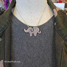  925 STERLING Elephant Neckace - PopRock Vintage. The cool quotes t-shirt store.