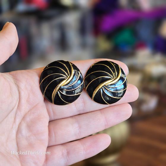 VINTAGE NAPIER Black/Gold Circle Clip On Earrings - PopRock Vintage. The cool quotes t-shirt store.