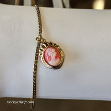  GOLDEN Bracelet w. Pink Cameo - PopRock Vintage. The cool quotes t-shirt store.