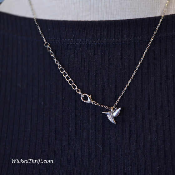 SILVER TONE Hummingbird Necklace - PopRock Vintage. The cool quotes t-shirt store.