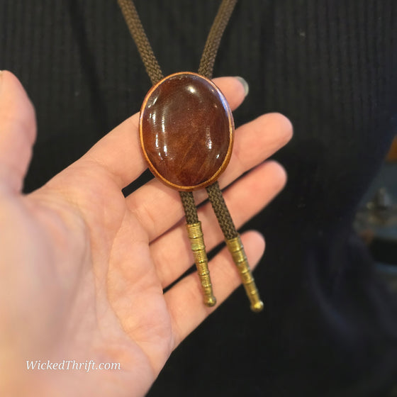 WOODEN BOLO Tie - PopRock Vintage. The cool quotes t-shirt store.