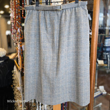  ALFRED DUNNER Grey Plaid Skirt 18 - PopRock Vintage. The cool quotes t-shirt store.