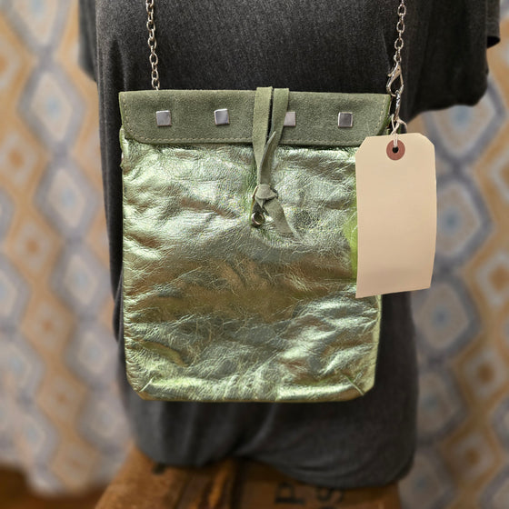 CRI CRI MILANO Metallic Green Shoulder Bag - PopRock Vintage. The cool quotes t-shirt store.