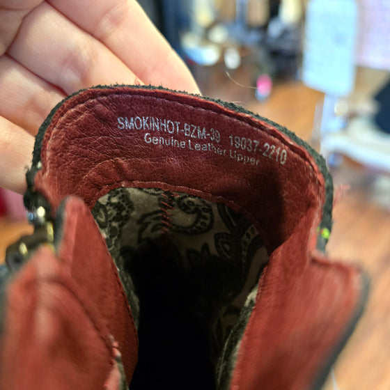 LARTISTE Metallic Pattern Leather Booties 39