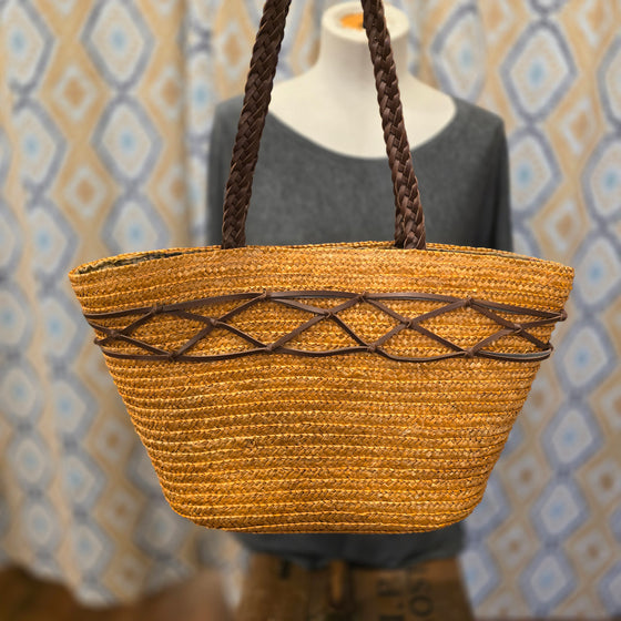 CHERI Orange Woven Straw Bag - PopRock Vintage. The cool quotes t-shirt store.