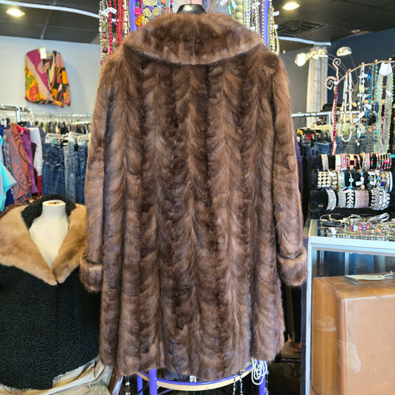 VINTAGE Brown Mink Patterned Coat