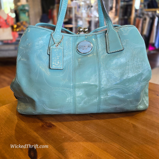 COACH Turquoise Patent Leather Kisslock Bag F15658 AS IS - PopRock Vintage. The cool quotes t-shirt store.