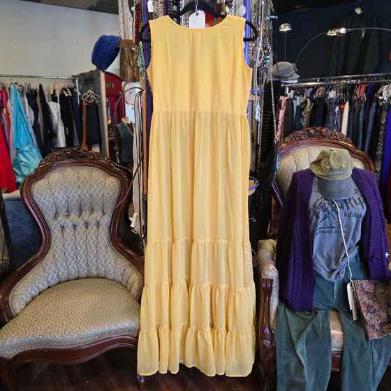 ALIZEHP Yellow Maxi Dress w. Front Cutout 38